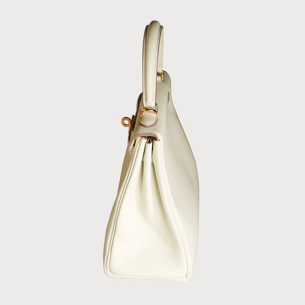 Hermès Kelly 25 White Mushroom With Gold Hardware In Togo Leather - view 2