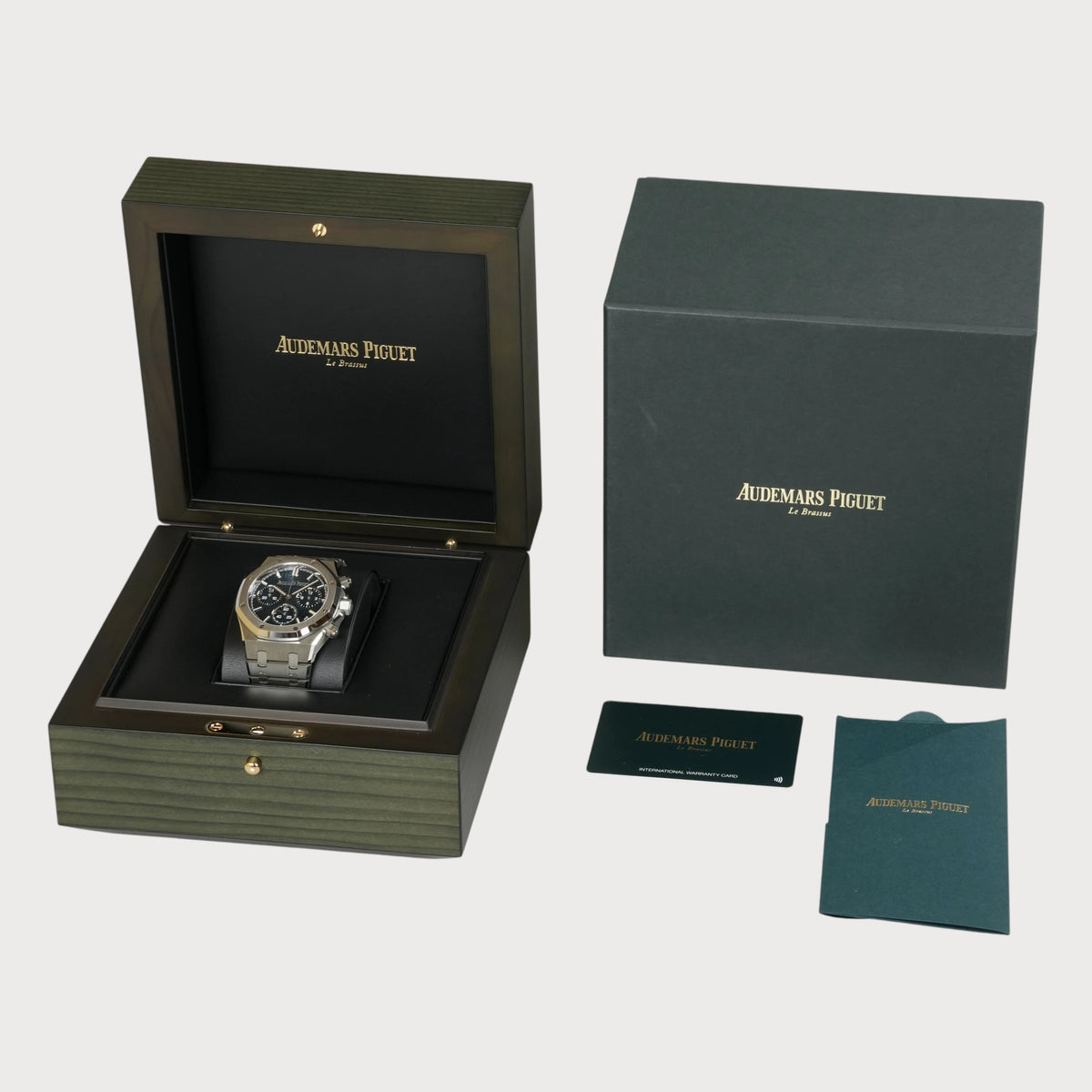 Audemars Piguet Royal Oak 41 Chronograph In Stainless Steel With A Blue Dial - view 2