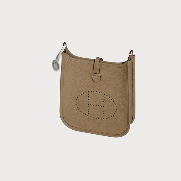Hermès Evelyne 16 Trench With Gold Hardware In Taurillon Clemmence Leather