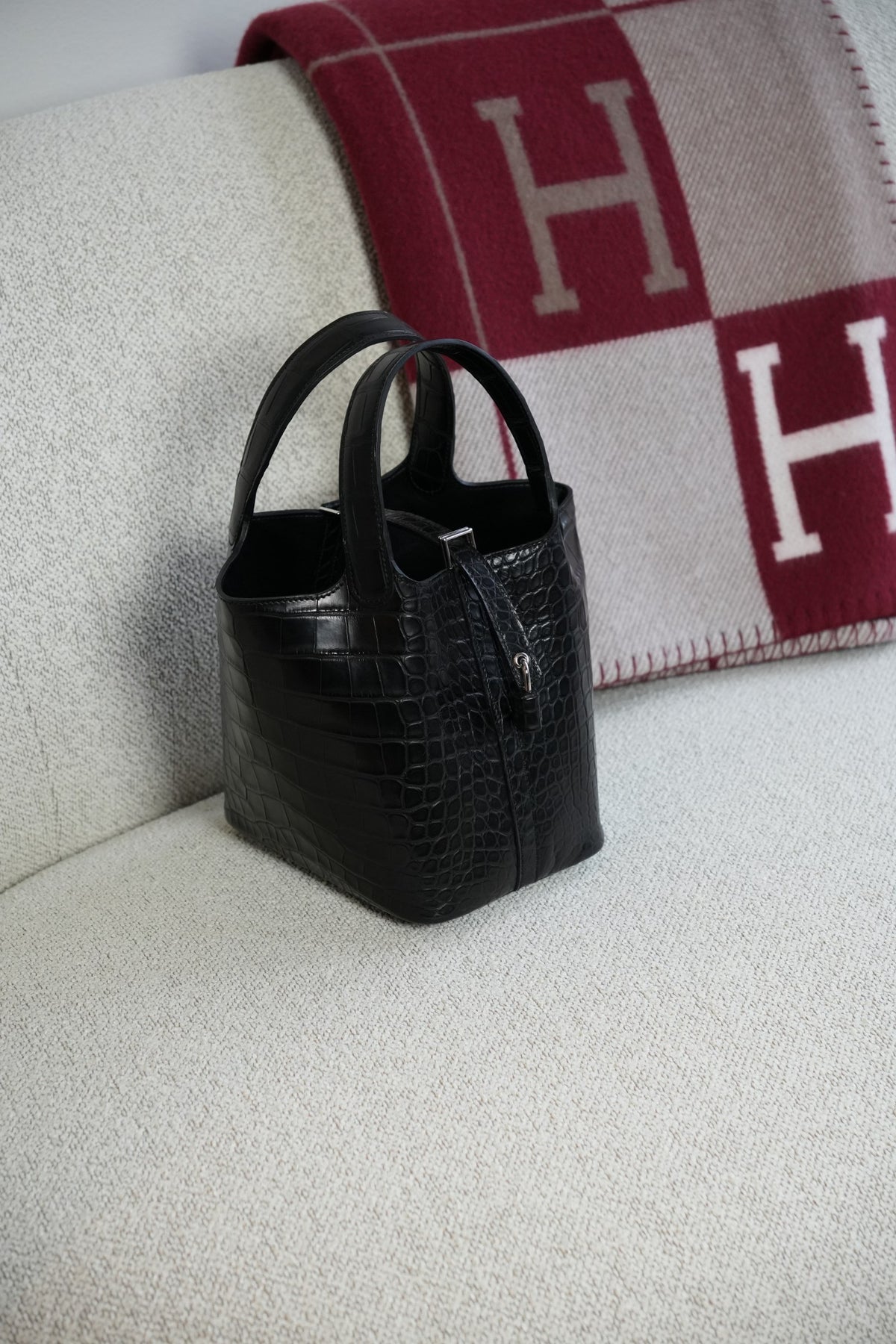 Picotin Lock 18 Black Matte Alligator Mississippiensis With Palladium Hardware