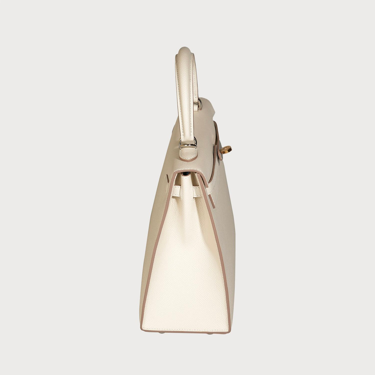 Hermès Kelly 25 Craie With Electrum Hardware In Epsom Leather. - view 3