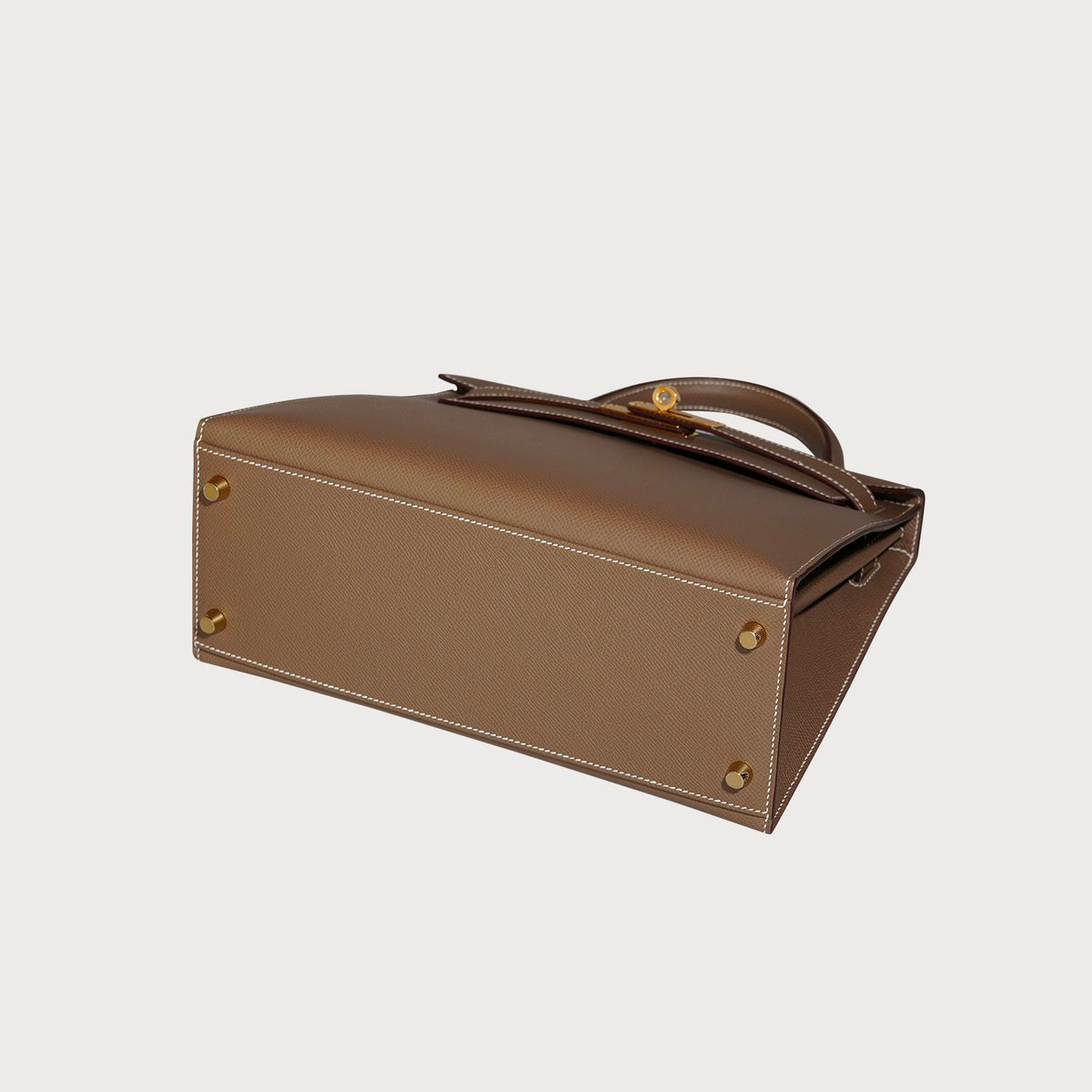 Hermès Kelly 28 Etoupe With Gold Hardware In Epsom Leather. - view 6