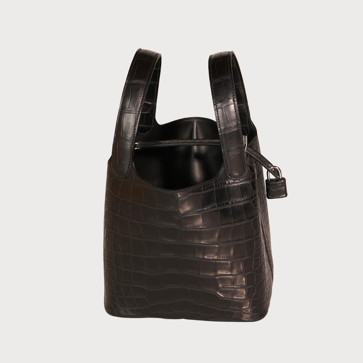 Hermès Picotin Lock 18 Black Matte Alligator Mississippiensis With Palladium Hardware - view 3