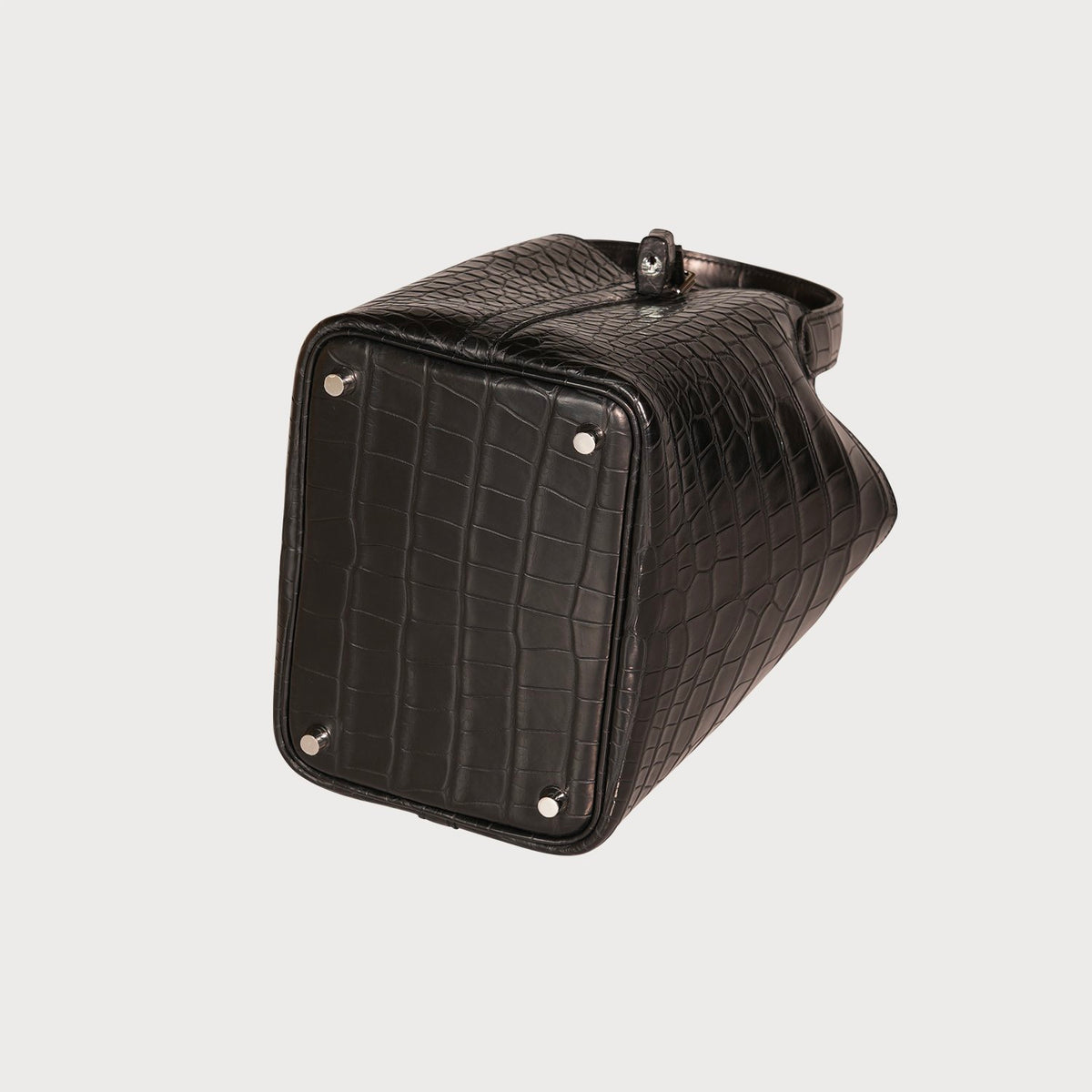 Hermès Picotin Lock 18 Black Matte Alligator Mississippiensis With Palladium Hardware - view 12