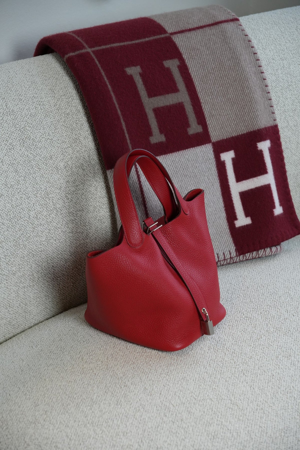 Picotin Lock 18 Rouge Casaque / Red With Palladium Hardware In Taurillon Clemmence
