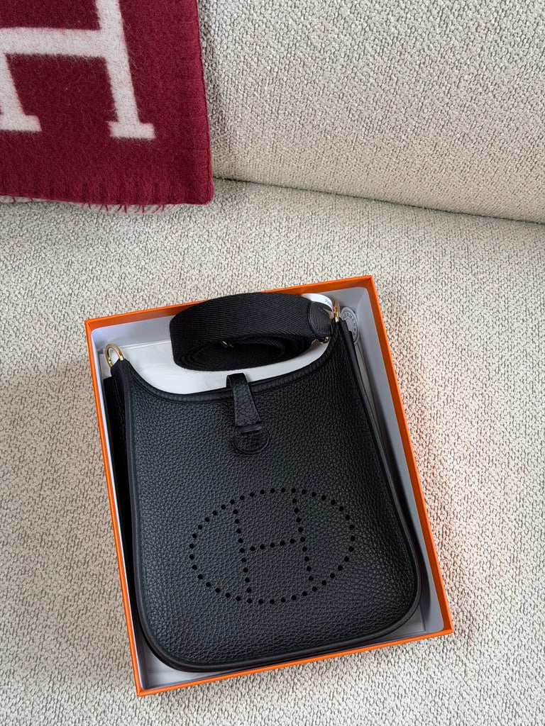 Evelyne 16 Black Ghw With Black Strap