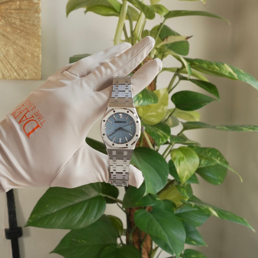 Royal Oak 37 Ice Blue
