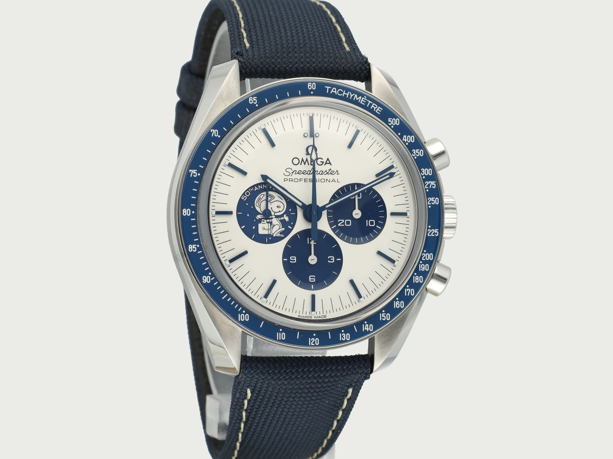 Omega Speedmaster Snoopy Anniversary Series - view 4
